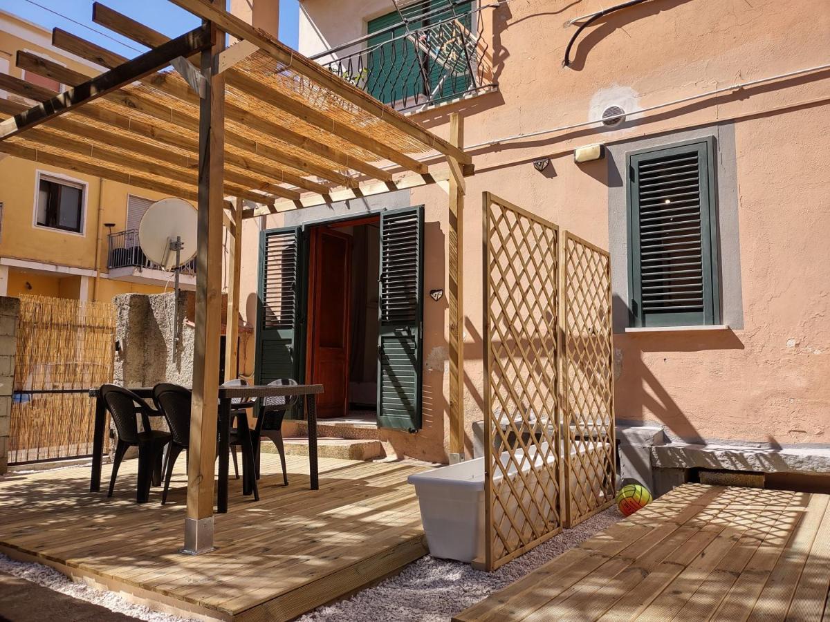 Appartamento Corallo With Private Garden Olbia Exteriör bild